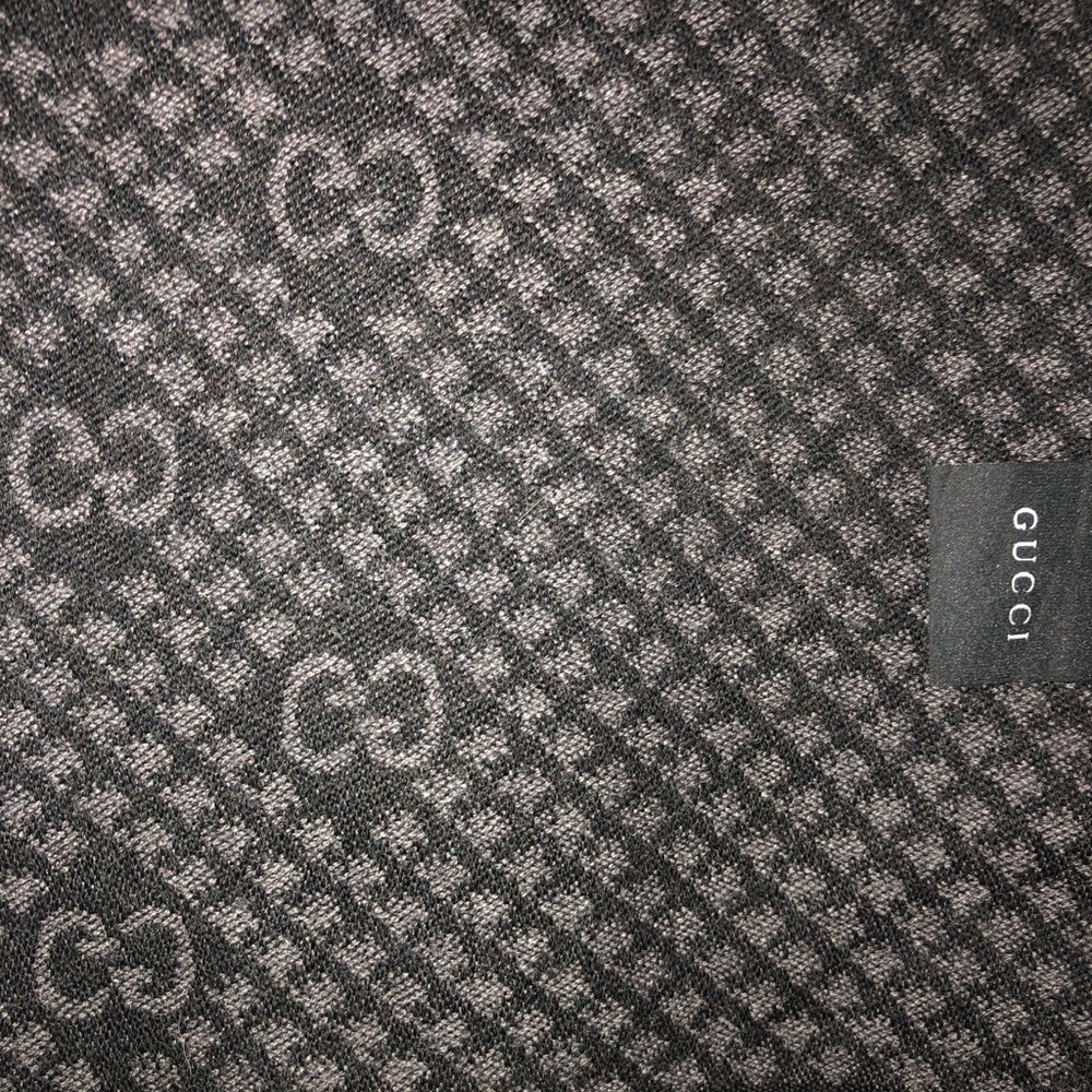 Gucci scarf